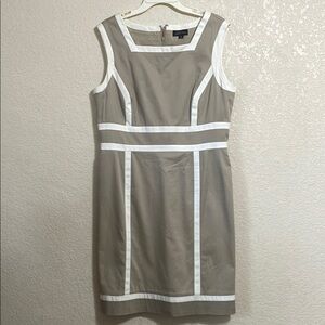 TAHARI Sleeveless Dress